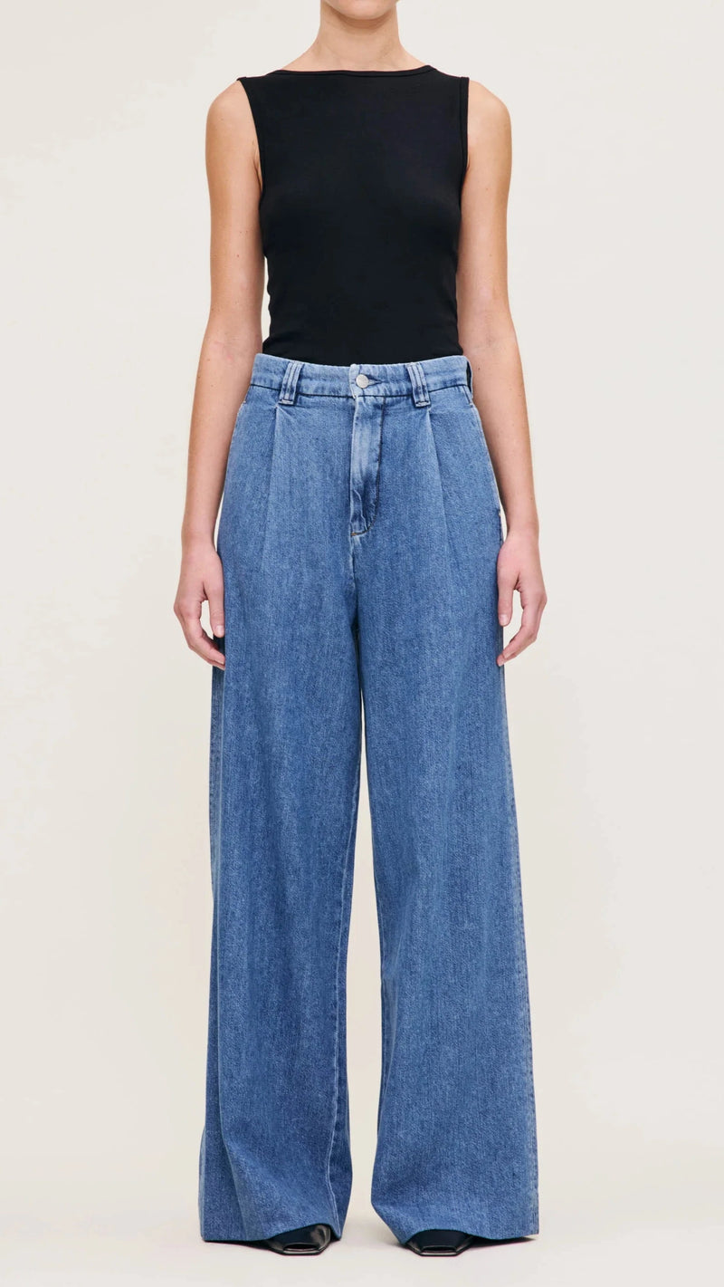 DL1961 Denim Hepburn High Rise Wide Leg Pleated 32" in Great Falls