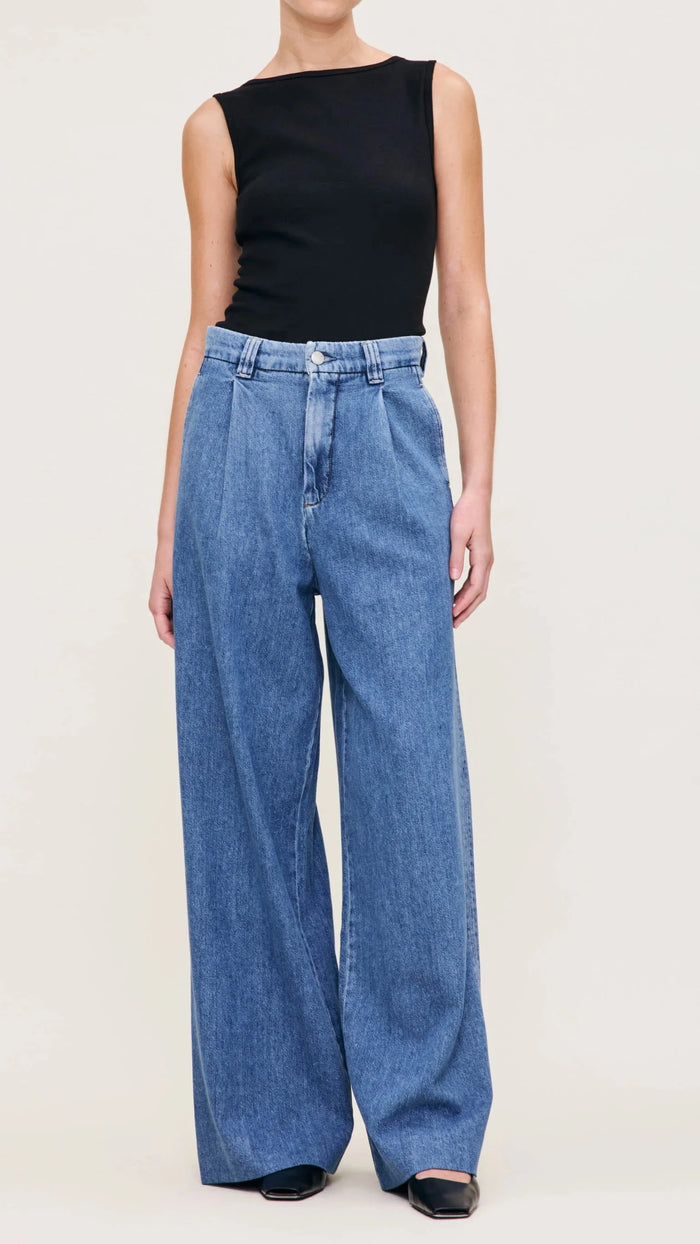 DL1961 Denim Hepburn High Rise Wide Leg Pleated 32" in Great Falls