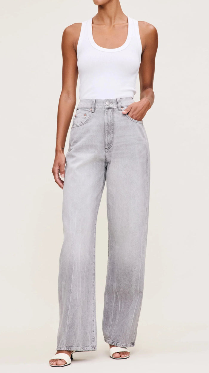 DL1961 Denim Taylor Relaxed Barrel Ultra High Rise 31" in Light Smoke