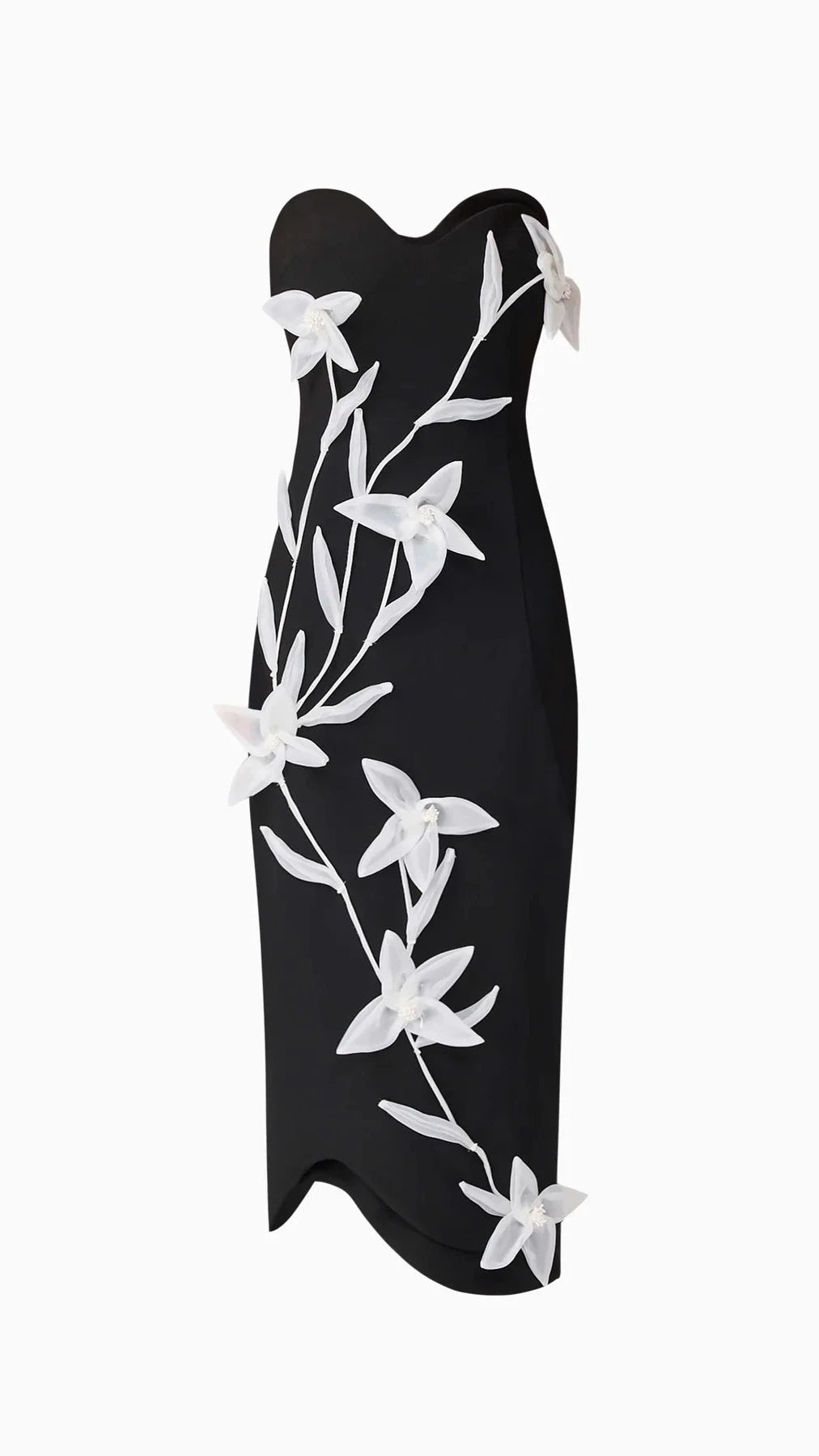 Elliatt Ilaraia Strapless Midi Dress in White/Black