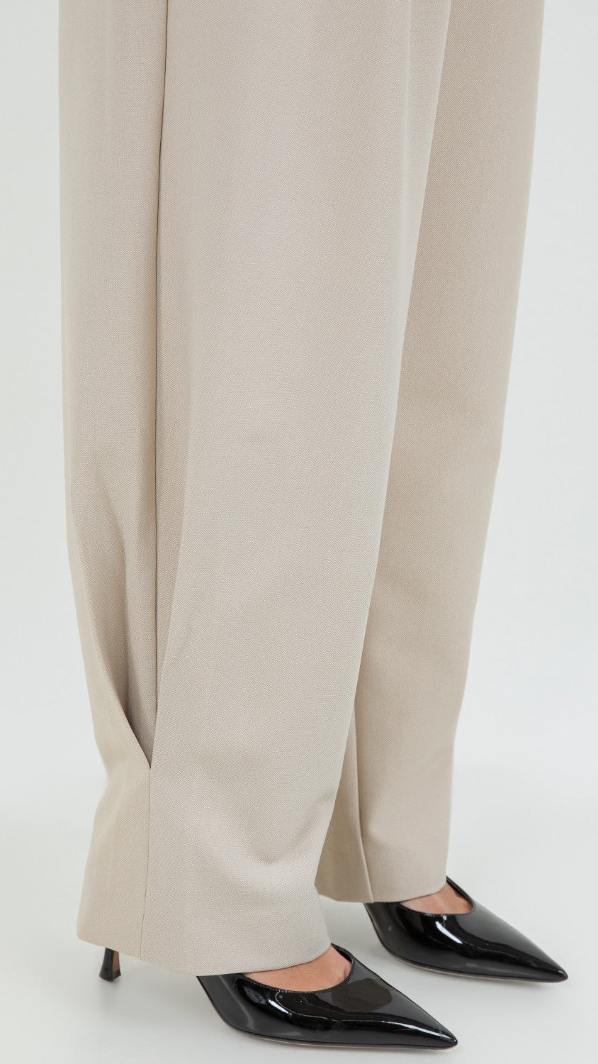 Suite201 Pleated Trousers with Tapered Leg in Beige