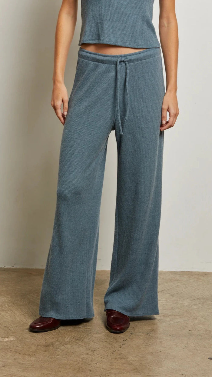 Perfect White Tee Maddie Waffle Sweatpants in Slate