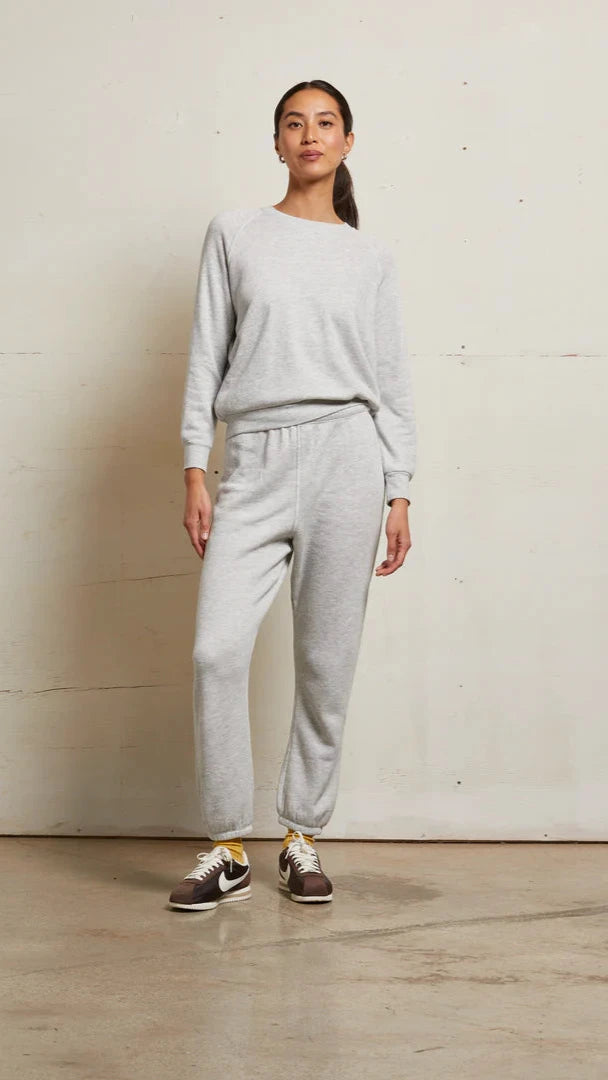 Perfect White Tee Stevie Sweatpants in Ash