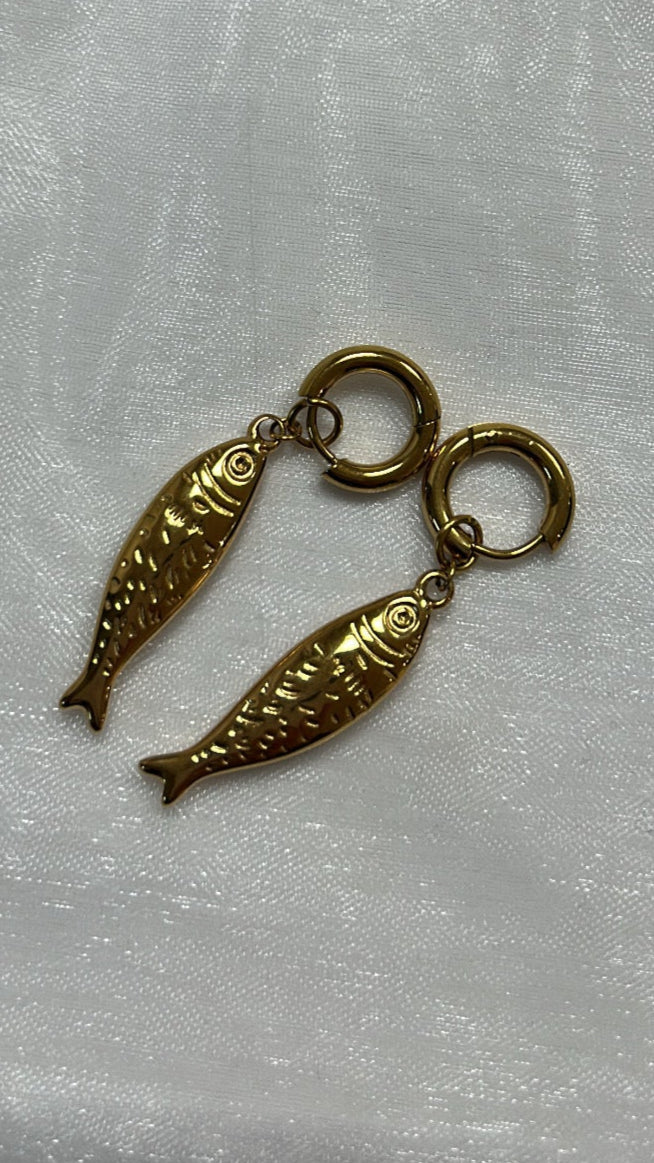 Suite201 Fish Earrings in Gold