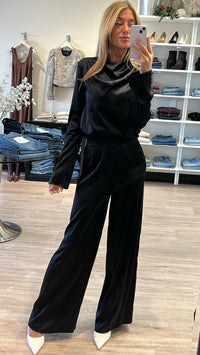 Favorite Daughter The Long Sleeve Alice Top in Black