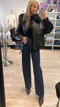 AGOLDE Avril Leather Jacket in Black