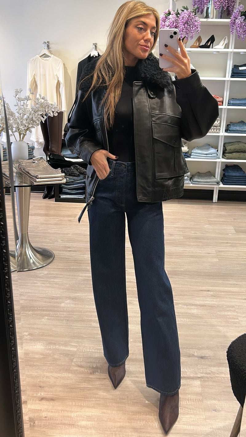 AGOLDE Avril Leather Jacket in Black