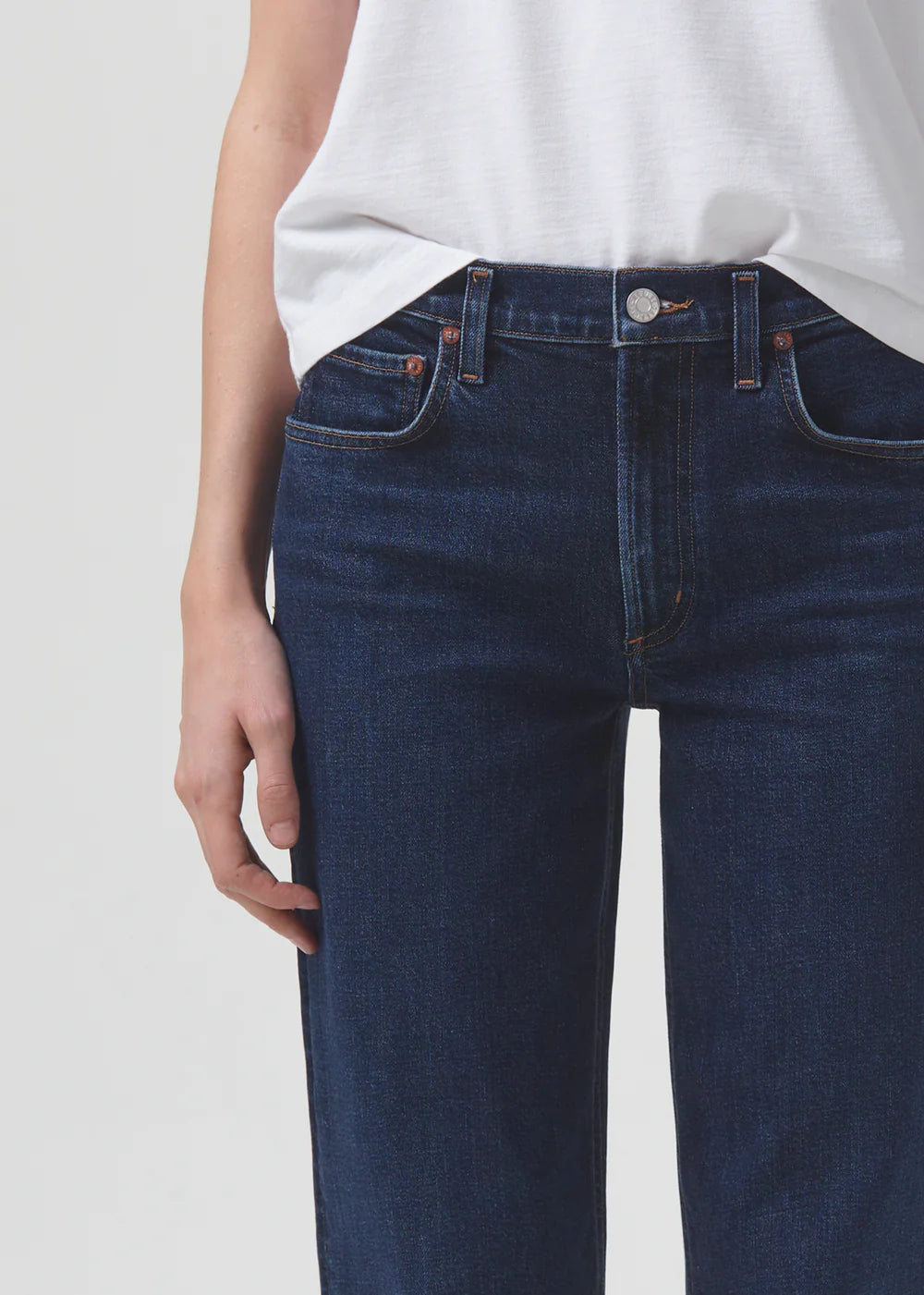 AGOLDE Denim Kye Mid Rise Straight Crop in Song