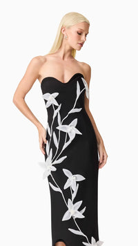 Elliatt Ilaraia Strapless Midi Dress in White/Black