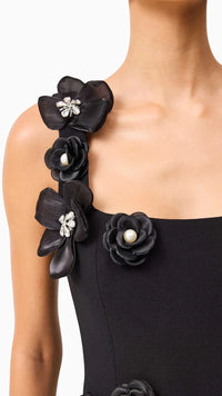 Elliatt Chantelle 3D Midi Dress in Black