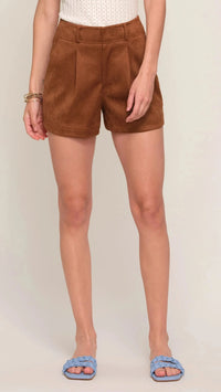 Heartloom Moxi Faux Suede Short in Latte