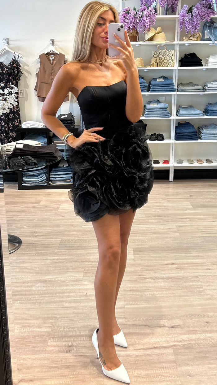 Elliatt Asher Strapless Flower Mini Dress in Black