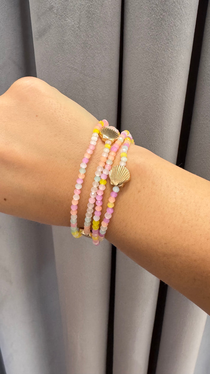 Suite201 Beaded Shell Bracelet Set