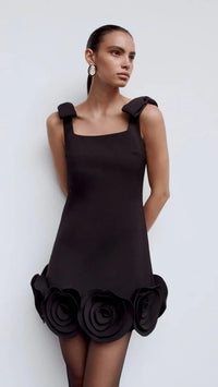 Self Portrait Crepe 3D Flower Mini in Black