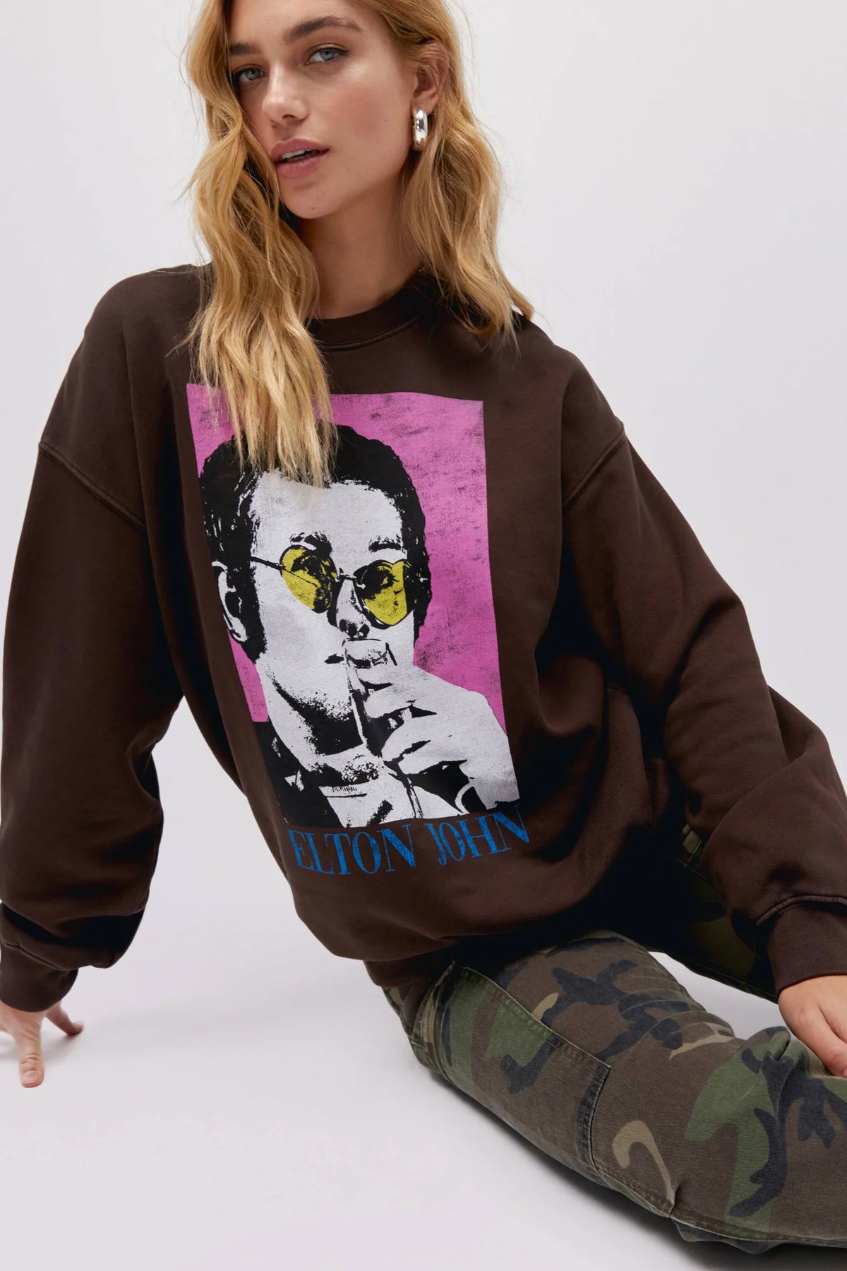 DAYDREAMER Elton John Heart Glasses Sweatshirt in Coffee