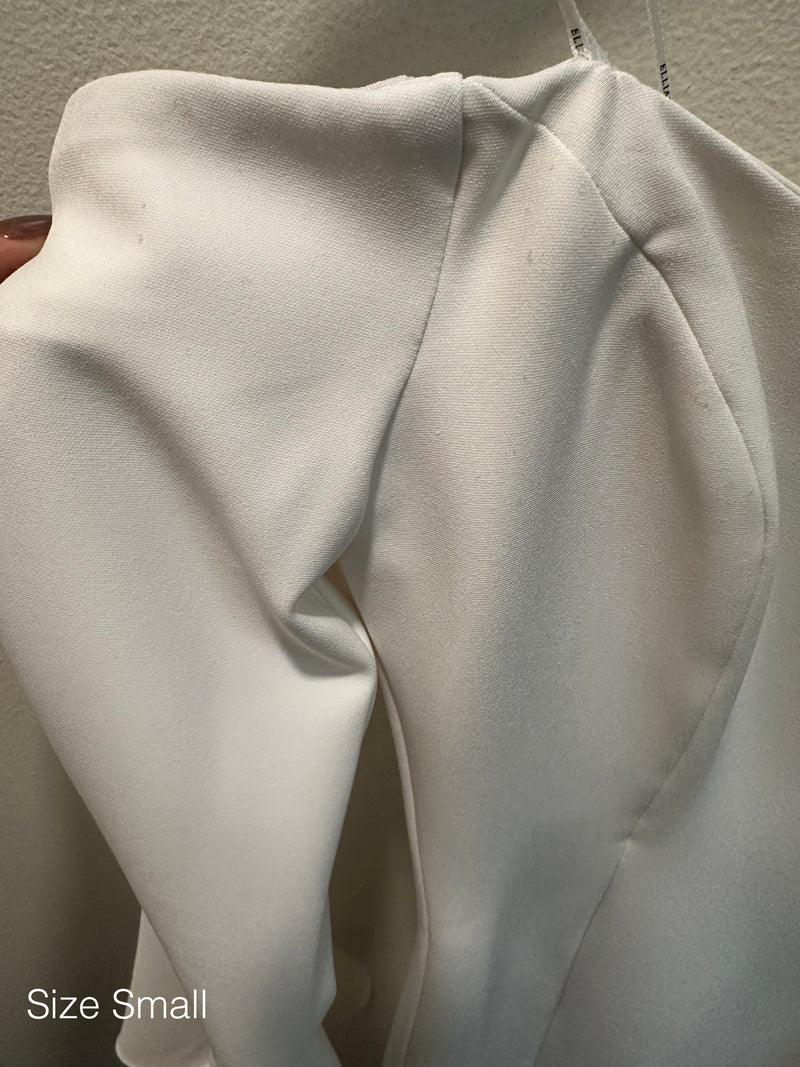 Elliatt Hazelle Off The Shoulder Mini Dress in White