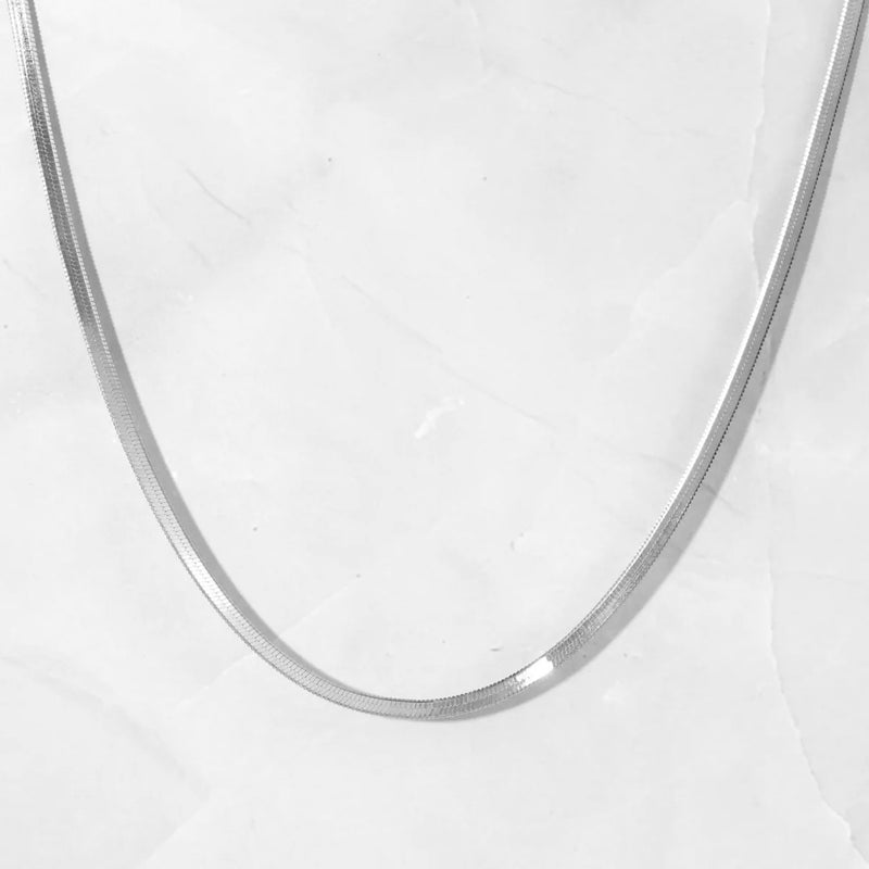 Samfa Style 2MM Herringbone Necklace in Silver