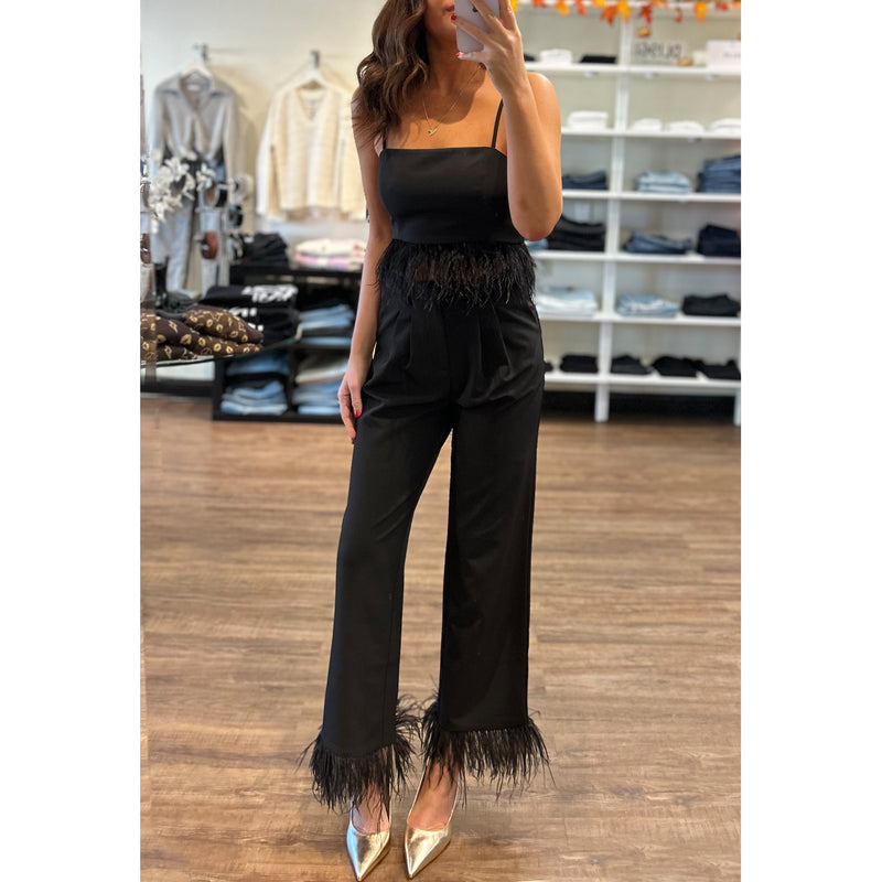 Saylor Messika Feather Set in Black
