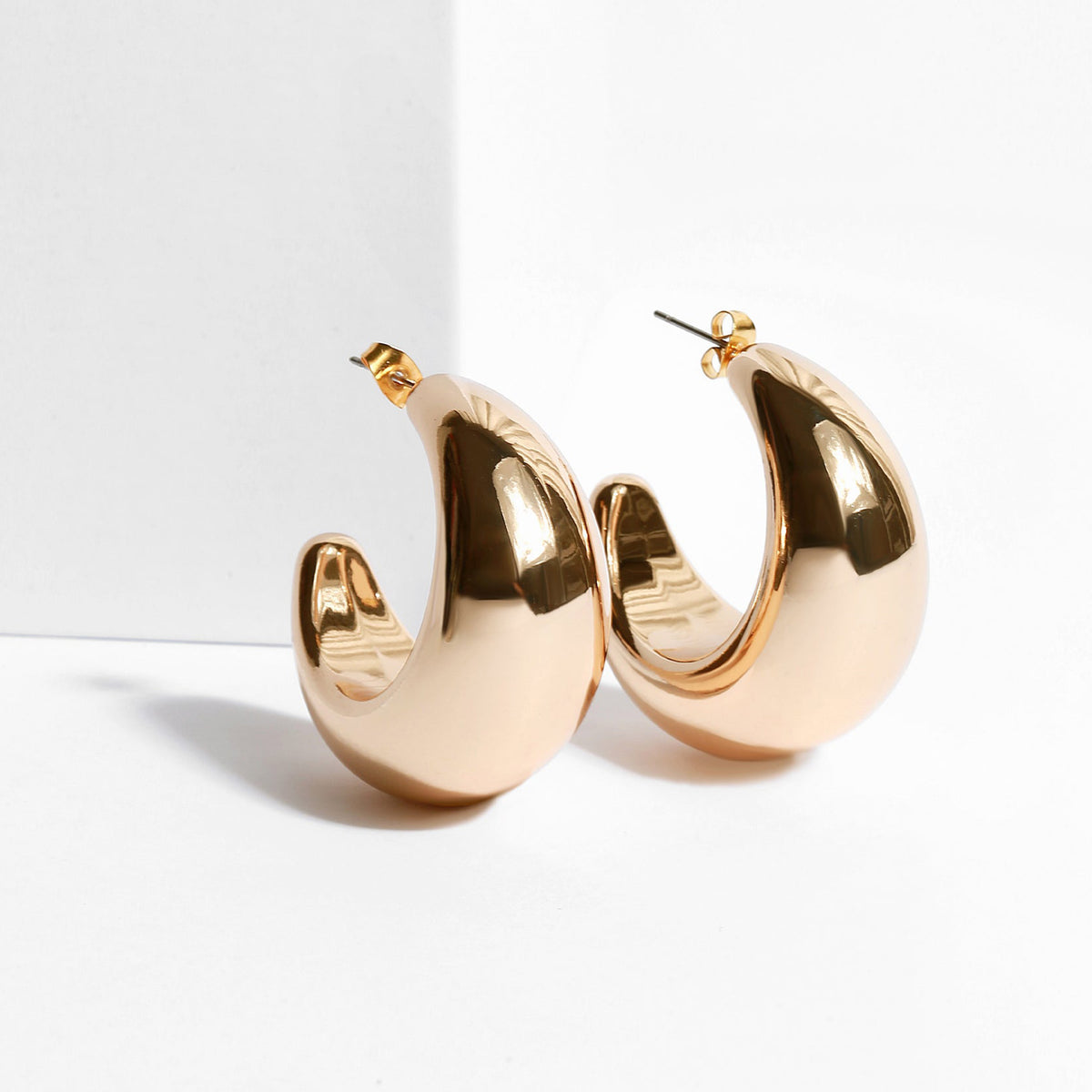 Shashi Jewelry Tsuki Hoops in Gold