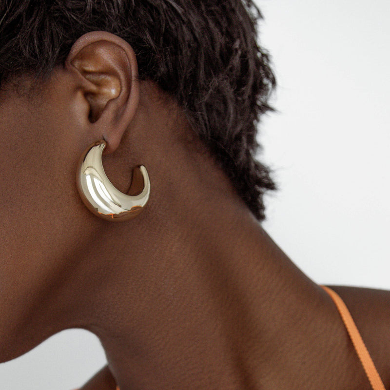 Shashi Jewelry Tsuki Hoops in Gold