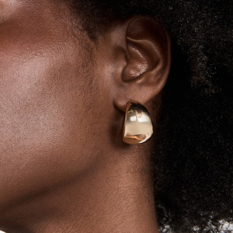 Shashi Jewelry Kasumi Hoops in Gold