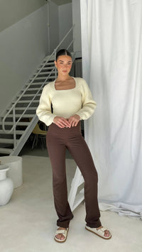Hansen & Gretel Bruna Ribbed Sweater in Ivory