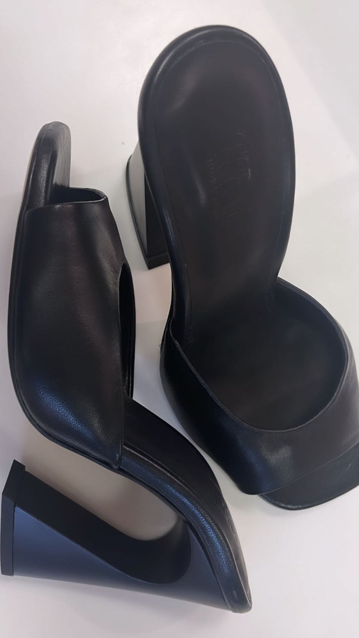 Toral Luna Heeled Mule in Black